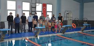 Manisa'nın Demirci ilçesinde Gençlik ve Spor Bakanlığı ile Demirci Belediyesi iş birliğinde yapılan yarı olimpik yüzme havuzu hizmete girdi. ( Nurullah Kalay - Anadolu Ajansı )
