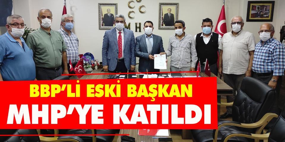 Büyük Birlik Partisi (BBP) Efeler İlçe Eski Başkanı Ayhan Arslan , BBP den istifa ederek, Milliyetçi Hareket Partisine (MHP) üye oldu.