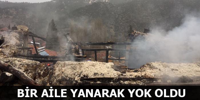 Denizli'nin Çal ilçesinde bir evde çıkan yangında, anne, baba ve kızları hayatını kaybetti.  ( Mustafa Dermencioğlu - Anadolu Ajansı )