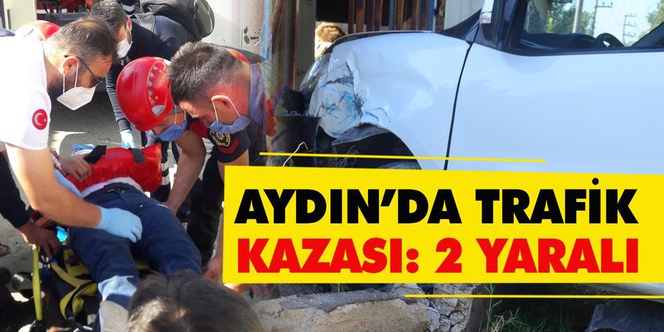 Aydın’ın Efeler ilçesinde hafif ticari araçla otomobilin çarpışması sonucu 2 kişi yaralandı. ( Gökhan Düzyol - Anadolu Ajansı )