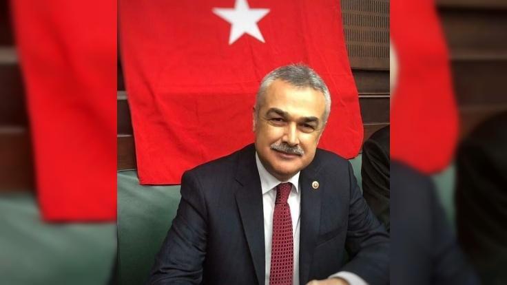 AK Parti Aydın Milletvekili ve Türkiye Büyük Millet Meclisi (TBMM) Kamu İktisadi Teşebbüsleri (KİT) Komisyonu Başkanı Mustafa Savaş, Cumhuriyetin 97. Kuruluş yıl dönümünü dolayısıyla bir açıklama yaptı.