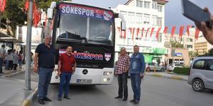 Yusuf Günal ve yöneticiler otobüsle şehir turu attı.