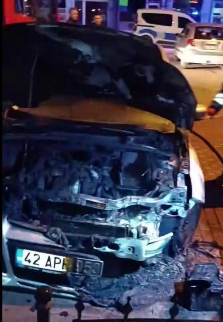 Park halindeki otomobilde yangın