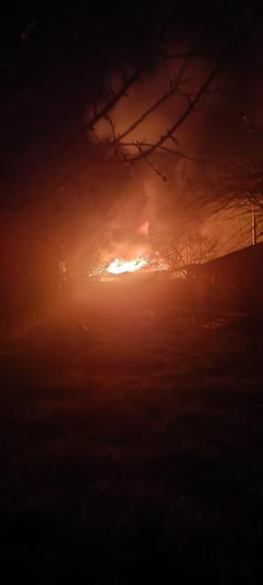 Ev yangınına bahçe hortumuyla ilk müdahale