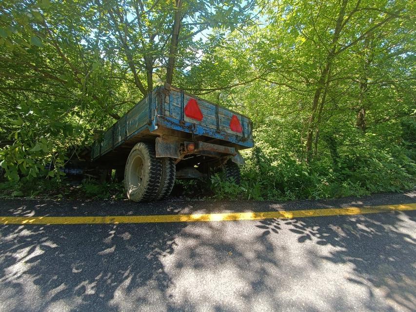 Traktör şarampole devrildi