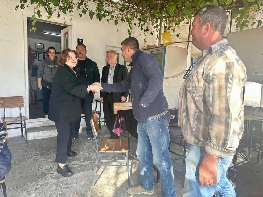 Başkan Gençay pazaryerinde incelemelerde bulundu