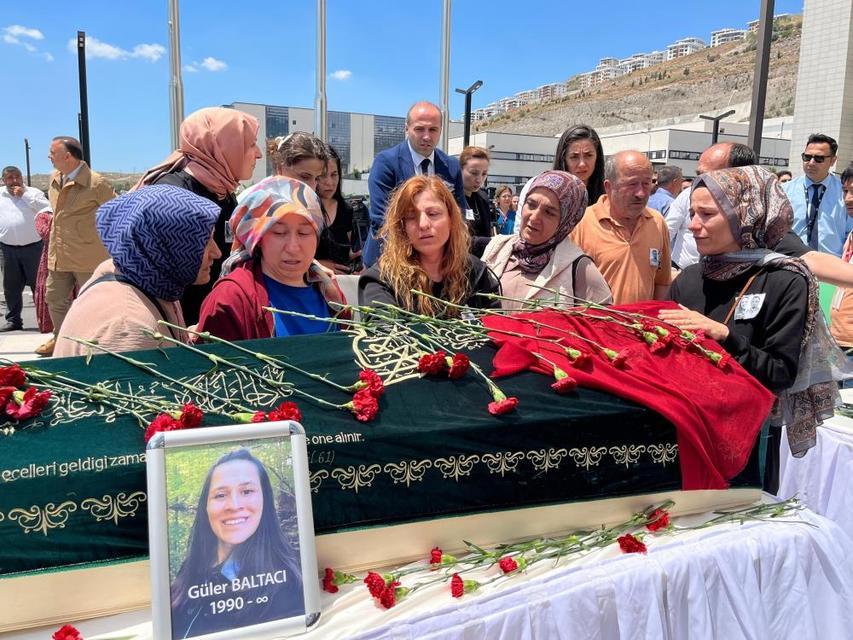 Genç çift, dekoratif kemerin devrilmesi sonucu hayatını kaybetti: Davada mütalaa açıklandı