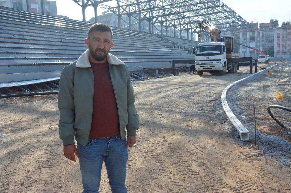 Adnan Menderes Stadı'nda çalışmalar sürüyor