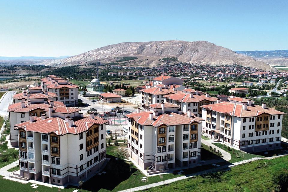 Yüzyılın Konut Projesi kapsamında bin 200 konutun hak sahipleri belirlendi