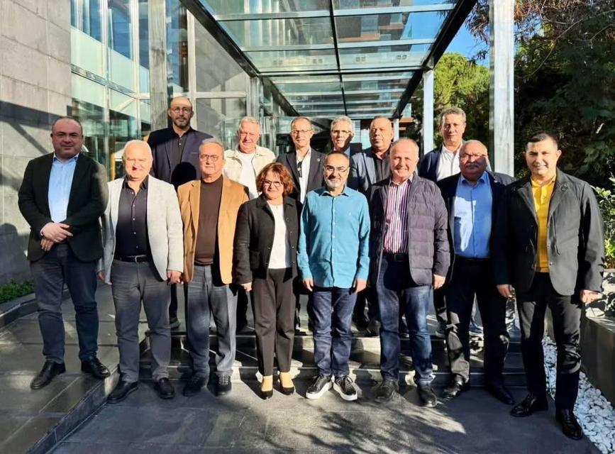 CHP Aydın, Kuşadası’nda TBB yetkililerini ziyaret etti