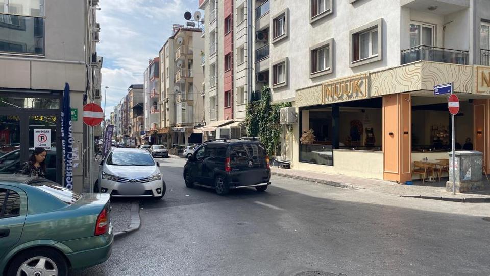 Aydın'da sürücülere tek yön uyarısı: O sokak tek yön oldu