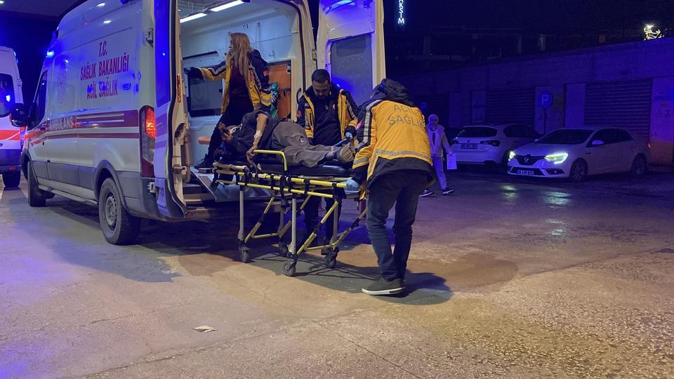 TIR'ın dorsesinden düşen işçi yaralandı