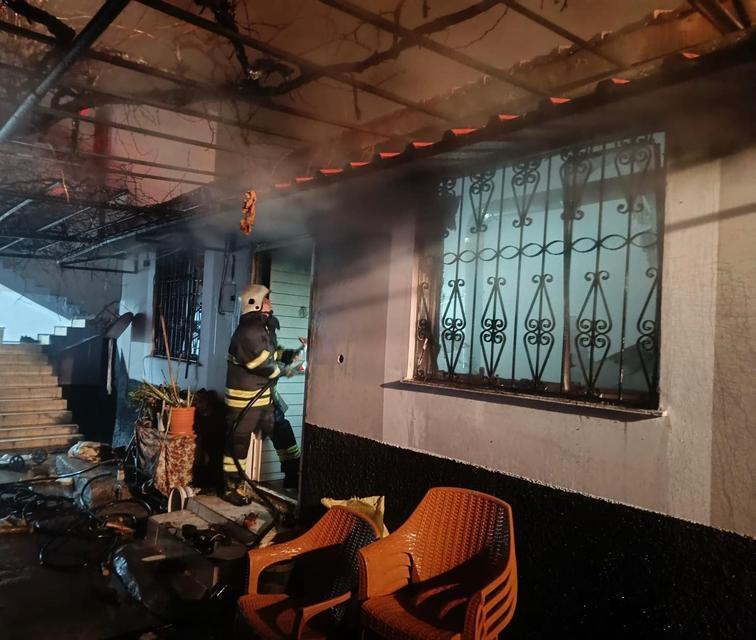 Müstakil evde yangın