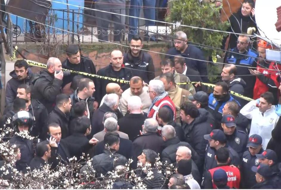 2 gecekondu çöktü: "9 kişi göçük altında kaldı, 7 kişi hastaneye sevk edildi"