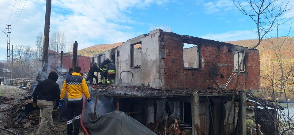 Yangında gelin ve kayınvalide hayatını kaybetti