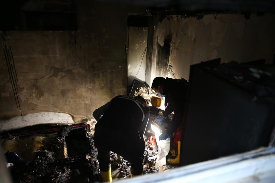 Denizli'de bir evde çıkan yangında bebek öldü, ağabeyi ile annesi yaralandı