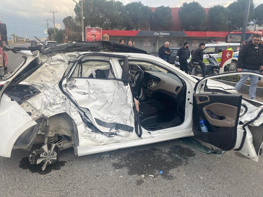 Yolcu otobüsü kaza yaptı