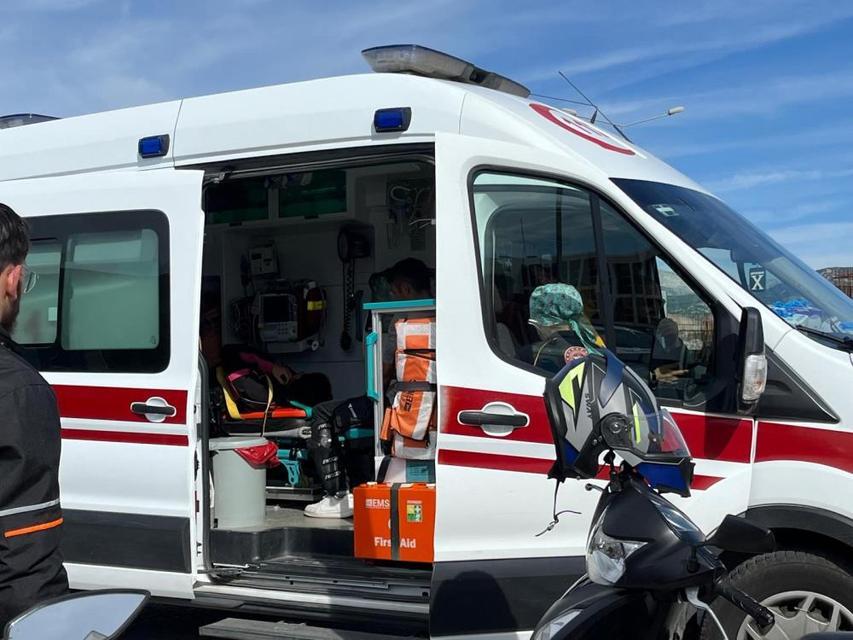 Motosikletliler çarpıştı