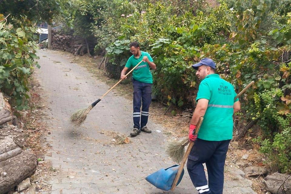 Efeler Belediyesi ekiplerinden Eğrikavak sokaklarına bakım
