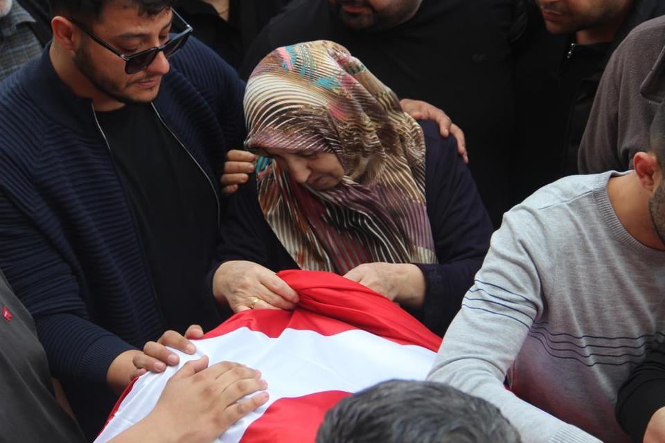 Okul saldırısında hayatını kaybedenler toprağa veriliyor