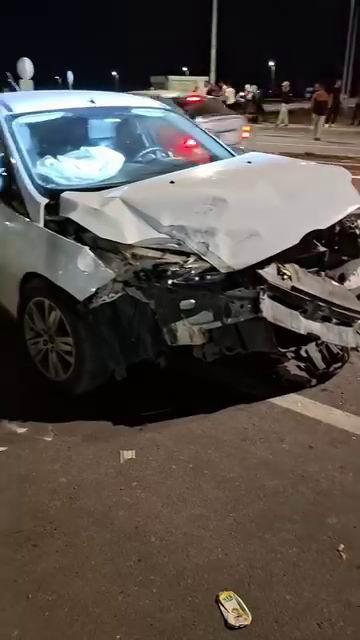 İki araç çarpıştı