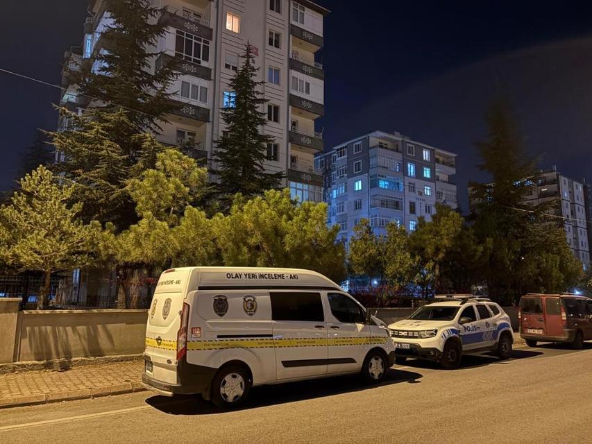 82 yaşındaki yaşlı adam evinde ölü bulundu