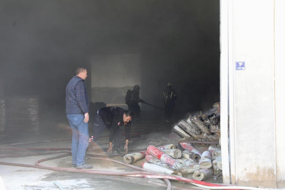 Başkan Hatice Gençay yangın sürecini ekiplerle birlikte sahada takip etti