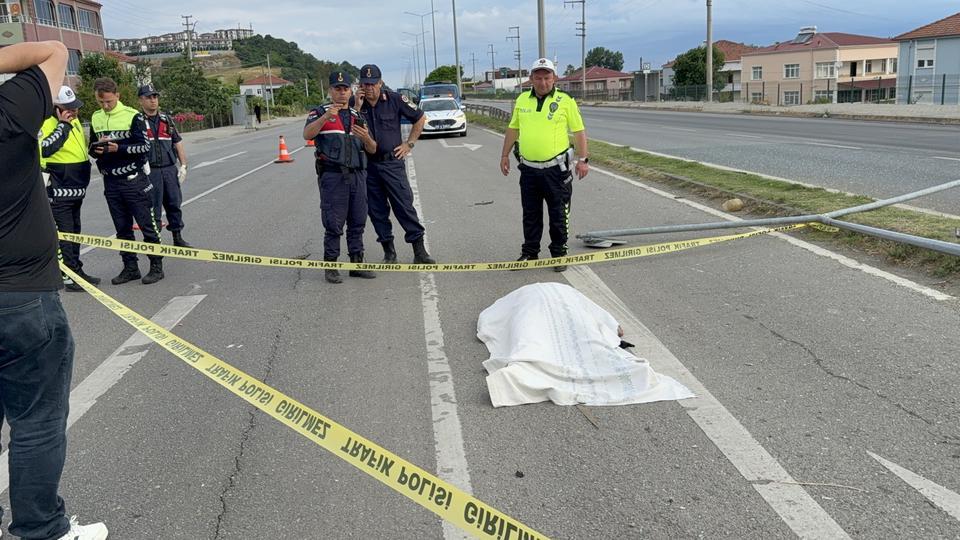 Refakatçi olarak hastaneye giderken kazada hayatını kaybetti