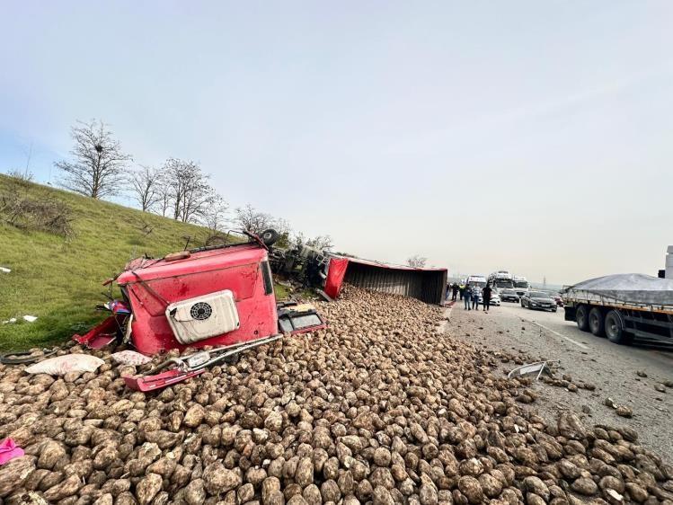 Tır kazasında acı haber: 1 ölü, 3 yaralı