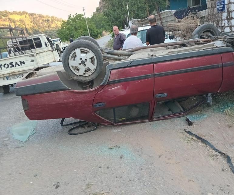 Efeler’de kontrolden çıkan otomobil ters döndü