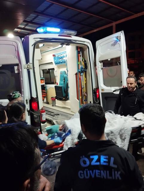 Belediye başkanına açtığı taciz davasıyla gündeme gelen 16 yaşındaki kıza araba çarptı