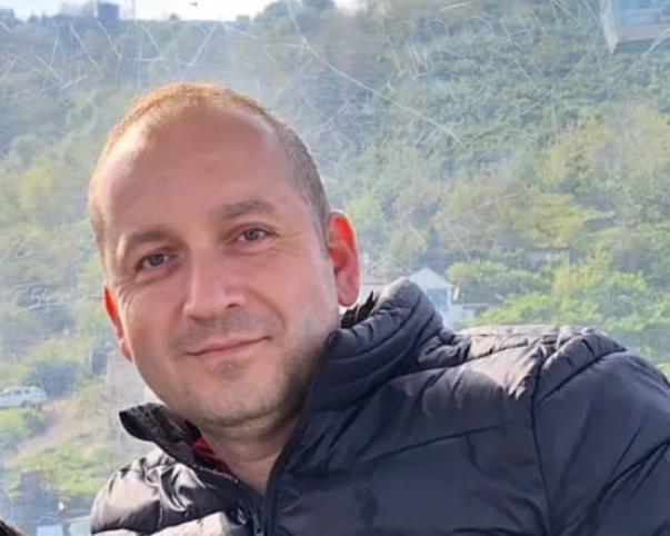 Mezar yeri bakmaya giderken dereye uçan araçta hayatlarını kaybettiler