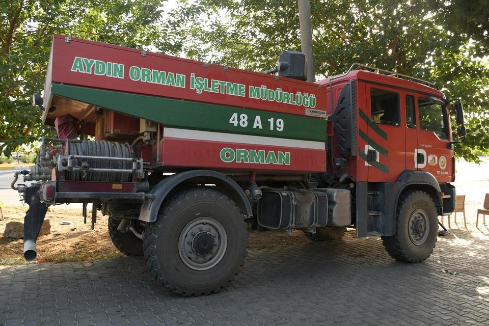 KUŞADASI'NDA ORMAN YANGINLARINA KARŞI GÜVENLİK ÖNLEMLERİ ARTIRILDI