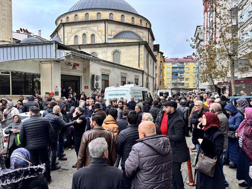Evde temizlik yaparken fenalaşan kadın hayatını kaybetti