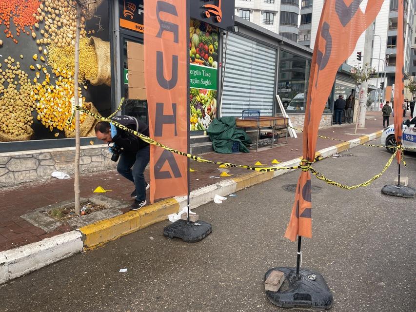 Markete silahlı saldırı: 1 yaralı