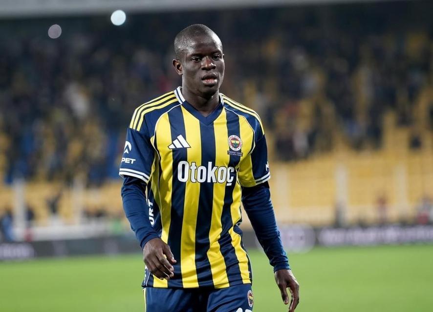 Fenerbahçe'de Kante, UEFA kadrosuna eklendi