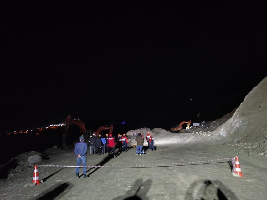 Maden ocağında göçük: 1 işçiyi kurtarma çalışmaları sürüyor