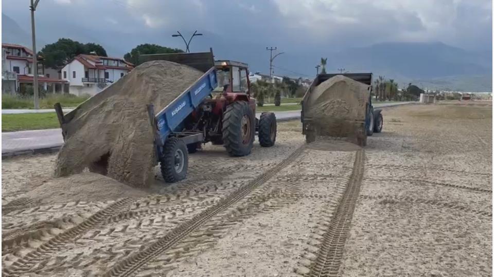 Kuşadası'nın dünyaca ünlü plajları turizm sezonuna hazırlanıyor