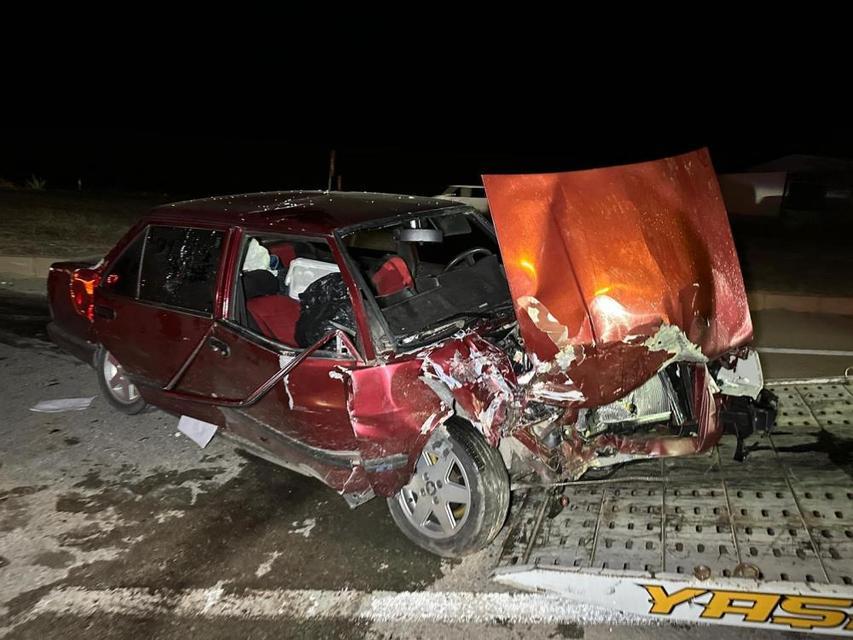 Aydın plakalı araç Uşak'ta kazaya karıştı: 6 yaralı