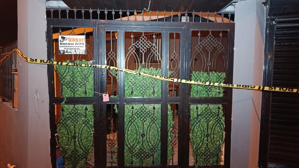 Eşi evi terk etti, çocuklarını öldürüp yaşamına son verdi