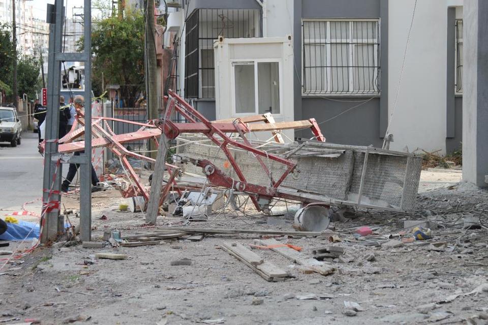 İskele zemine çakıldı: 1 ölü, 1 yaralı