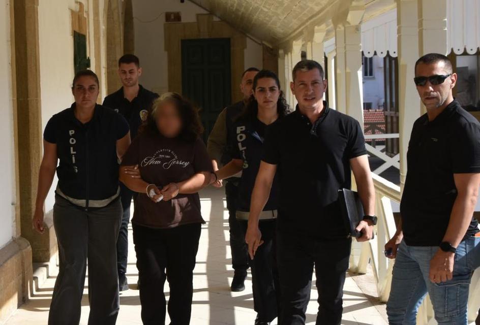 49 yaşındaki kadın, eşini uyurken bıçaklayarak öldürdü