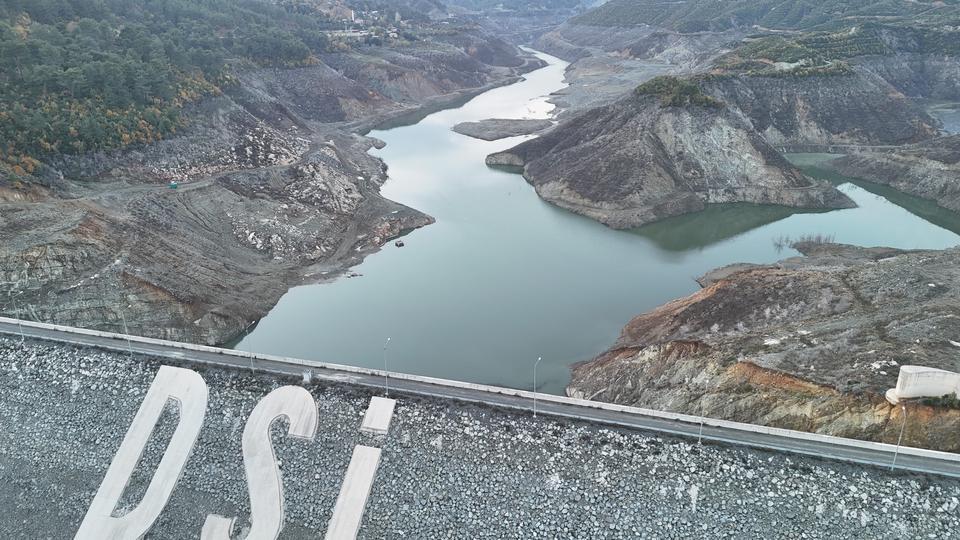 Karaçay Barajı’nın su seviyesi yüzde 6'ya düştü