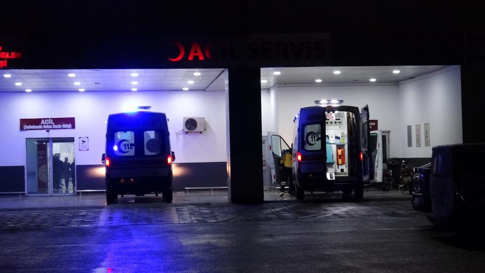 Motosiklet aydınlatma direğine çarptı: 1 ölü