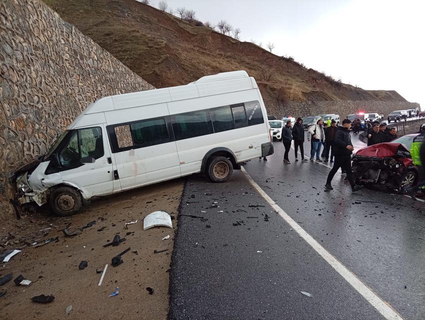 Öğrenci servisi yoldan çıktı