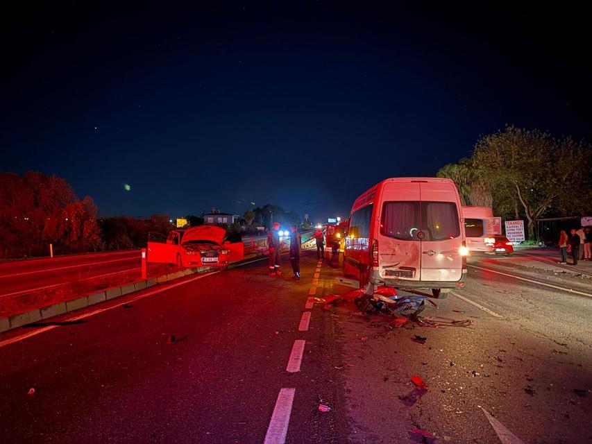 Alkollü sürücü ortalığı savaş alanına çevirdi: 4 yaralı