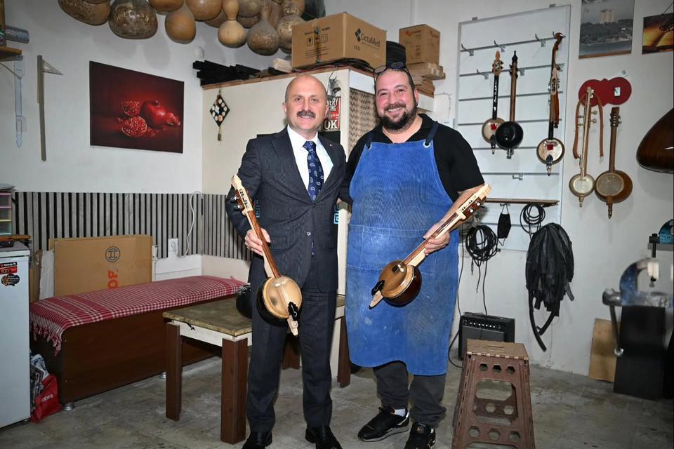 Aydın Valisi Varol'dan geleneksel sanat ustasına ziyaret