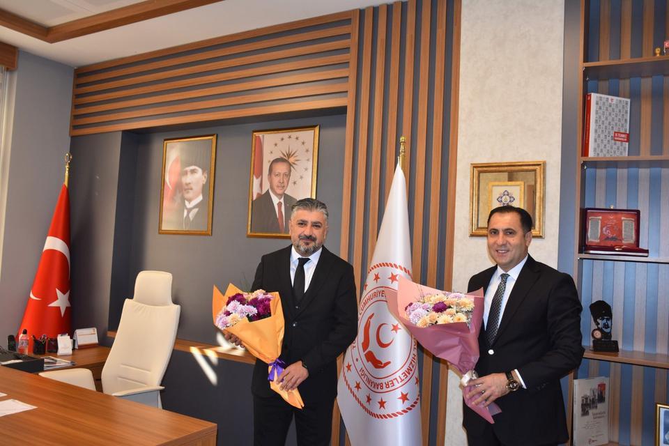Aydın'da Müdür Kömürcüoğlu, görevini İlkay Türkoğlu’na devretti