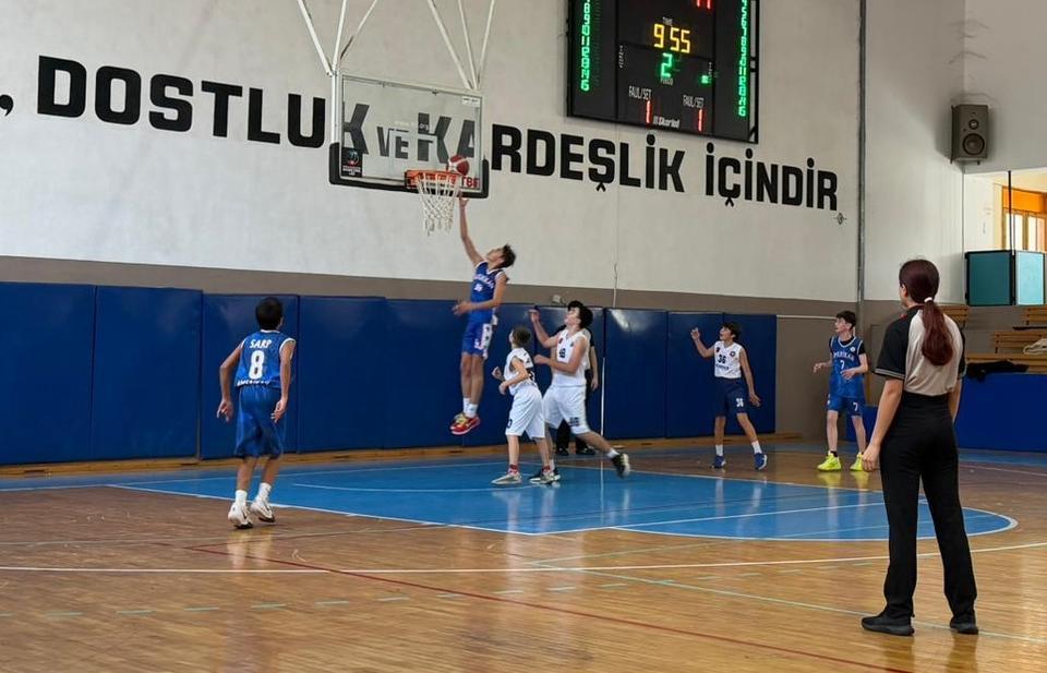 Aydın'da genç yetenekler parkede parladı