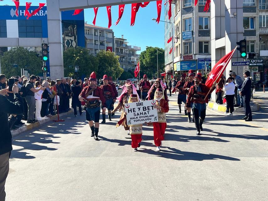 Söke’de Cumhuriyet’in 102. yılı coşkuyla kutlandı